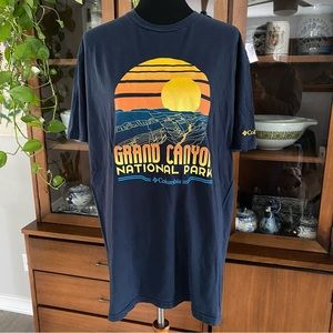 Men's Columbia Grand Canyon Graphic T-Shirt Blue Short Sleeve Logo Sunset